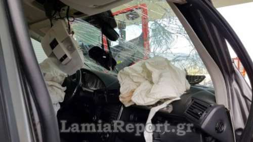 Δύο γυναίκες βγήκαν ζωντανές μέσα από τα συντρίμμια Εικόνες