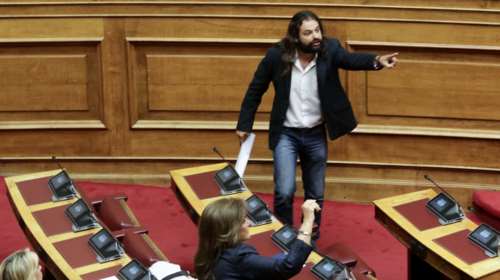 Εισαγγελική έρευνα για εσχάτη προδοσία στον Μπαρμπαρούση