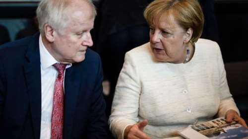 Στα μαχαίρια η γερμανική Δεξιά για το μεταναστευτικό