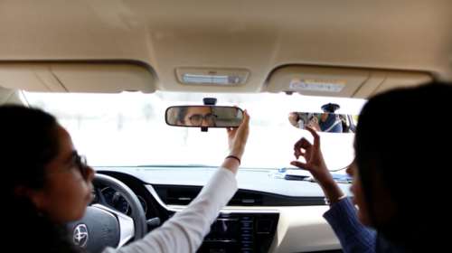 Στις σχολές οδηγών οι γυναίκες στη Σαουδική Αραβία