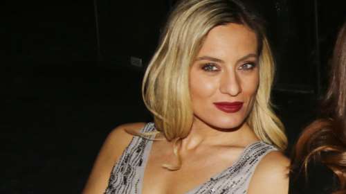 Ελεωνόρα Μελέτη: Σαν δυο σταγόνες νερό με τη μητέρα της στην Πάρο