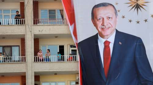 Guardian: Ο Ερντογάν και το διακύβευμα των τουρκικών εκλογών