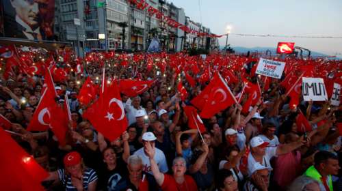 Μεγαλειώδης προεκλογική συγκέντρωση του Μουχαρέμ Ιντσέ στη Σμύρνη