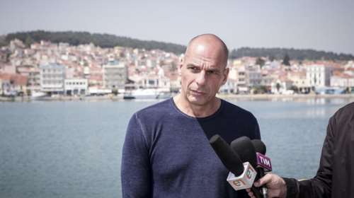 Βαρουφάκης για Eurogroup: Συγχαρητήρια σύντροφοι...