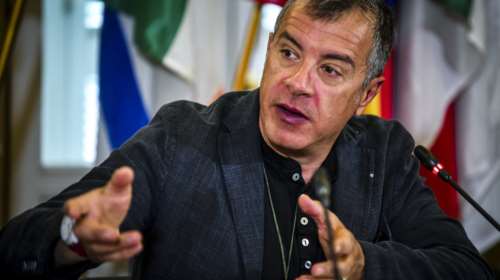 Θεοδωράκης: Kατώτερη των θυσιών και των προσδοκιών η συμφωνία