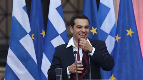 Ο Τσίπρας φόρεσε τη γραβάτα τόσο... όσο - ΕΙΚΟΝΕΣ