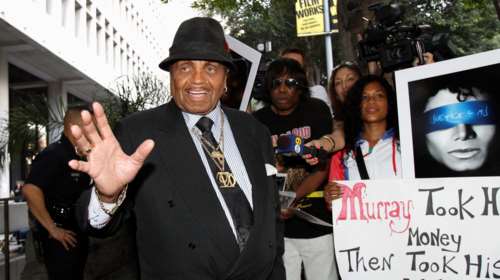 Στο νοσοκομείο ο πατέρας του Μάικλ Τζάκσον - Σε σοβαρή κατάσταση