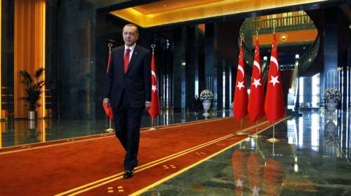 Eκλεισαν οι κάλπες στην Τουρκία: Η ώρα της αλήθειας για τον Ερντογάν