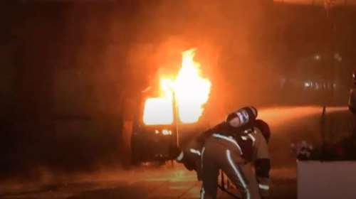 Αμστερνταμ: Φορτηγάκι έπεσε στο κτίριο που στεγάζει την De Telegraaf