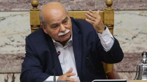 Ο Βούτσης καλεί τον Δημήτρη Καμμένο να παραιτηθεί