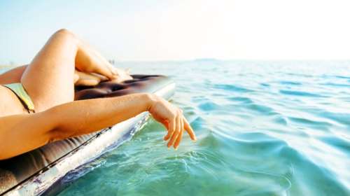 Κρήτη: Δεκατέσσερις ώρες στη θάλασσα πάνω σε στρώμα