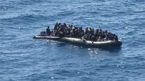 63 αγνοούμενοι από νέο ναυάγιο ανοικτά των λυβικών ακτών