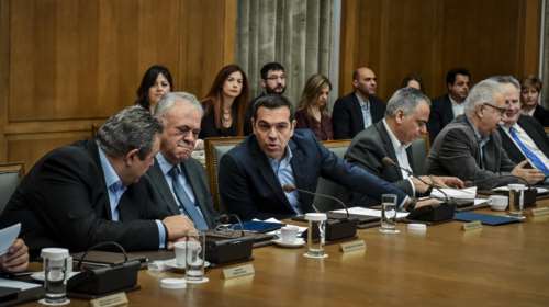 Η οικονομία, οι ανακατατάξεις και οι &quot;υποσχέσεις&quot; του Καμμένου