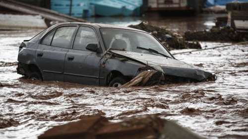 Πειθαρχικές ευθύνες για τις φονικές πλημμύρες στη Μάνδρα