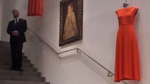 Βικτόρια Μπέκαμ ανάμεσα σε Λούκας Κράναχ και Λεονάρντο ντα Βίντσι