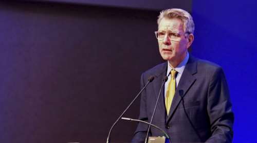 Πάιατ: Θα στηρίξουμε την Ελλάδα με κάθε μέσο