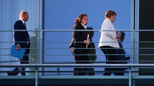 "'Οχι" στα κλειστά κέντρα τράνζιτ για τους πρόσφυγες από στελέχη του SPD