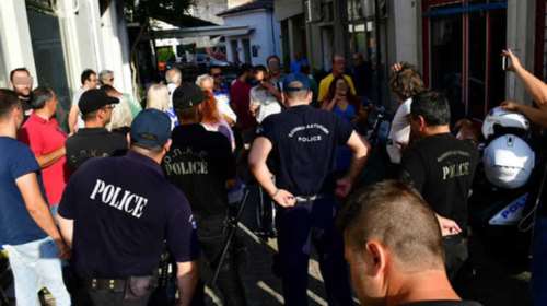 Με αποδοκιμασίες και συνθήματα υποδέχθηκαν τον Τ. Πετρόπουλο στο Αργος