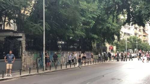 Θεσσαλονίκη: Επεισόδια μεταξύ διαδηλωτών για τη Μακεδονία &amp; αντιεξουσιαστών