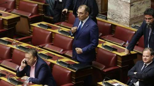 Παραιτείται από αντιπρόεδρος της Βουλής ο Δημήτρης Καμμένος