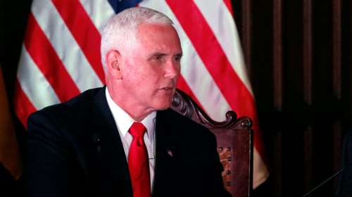 Τι συζήτησαν στην τηλεφωνική τους επικοινωνία Πενς - Τσίπρας