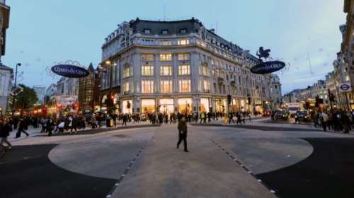 Οργή ηθοποιών στο Γουέστ Εντ: Θεατές έβλεπαν Μουντιάλ στο κινητό