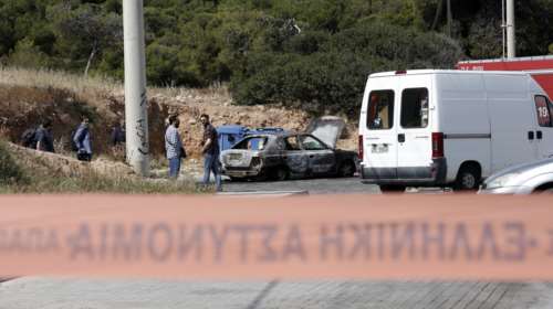 Άνδρας απανθρακώθηκε όταν έπιασε φωτιά το όχημά του εν κινήσει