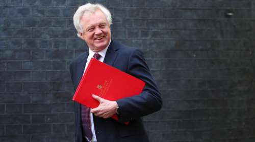 Παραιτήθηκε στη Βρετανία ο αρμόδιος υπουργός για το Brexit Ντέβιντ Ντέιβις