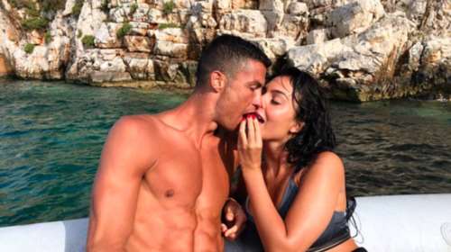 Ρονάλντο: Kαυτά φιλιά στον ήλιο της Μεσσηνίας