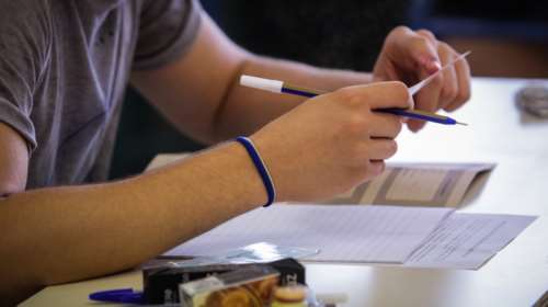 Πανελλαδικές: Τι «έδειξαν» οι βαθμοί των ειδικών μαθημάτων