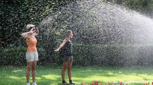 Καιρός: Zέστη με την θερμοκρασία στους 34 βαθμούς