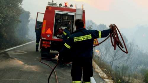 Μεγάλη φωτιά στη Σητεία Κρήτης