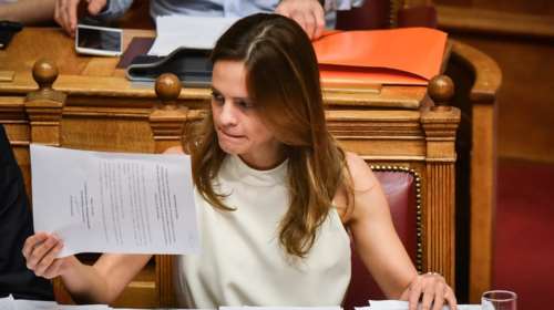 Αχτσιόγλου: Βοήθημα σε αυτοαπασχολούμενους του τέως ΕΤΑΑ