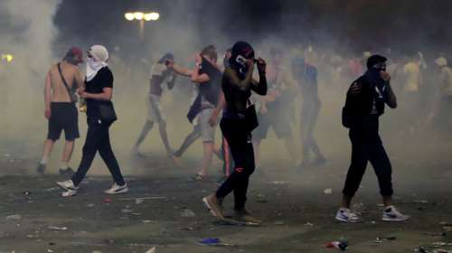 Σοβαρά επεισόδια στη Γαλλία μετά την κατάκτηση του Μουντιάλ (φωτο)