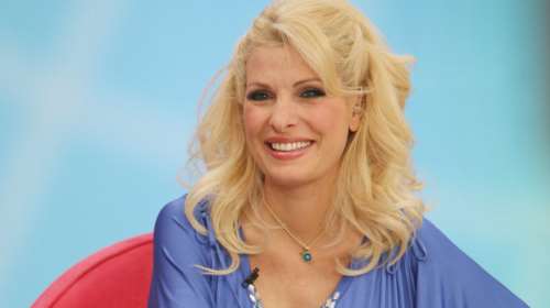 &quot;Φωτιά&quot; στο Instagram από το μήνυμα της Μενεγάκη