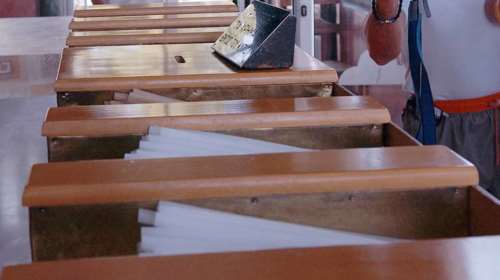 Ανήλικες και δύο αγόρια διέρρηξαν παγκάρι εκκλησίας στις Σέρρες