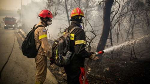 Συνεχής ενημέρωση του Αλέξη Τσίπρα για την εξέλιξη των πυρκαγιών