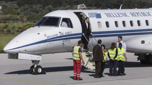 Επιστρέφει εσπευσμένα στην Ελλάδα ο Αλέξης Τσίπρας