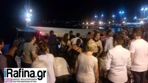 Ξεκίνησε η μεταφορά των πληγέντων από τη Ραφήνα