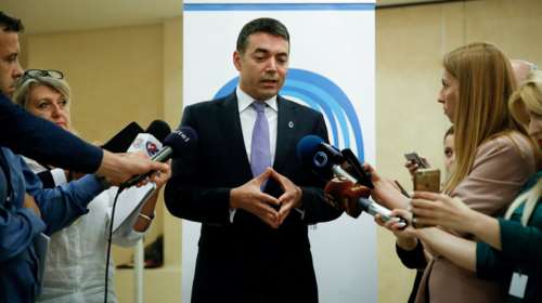 Ντιμιτρόφ: Στεκόμαστε πλάι στους Έλληνες γείτονές μας