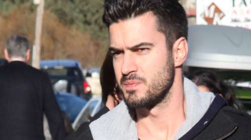 &quot;Τι να κάνω τη συμπόνοια, τις σημαίες που κυματίζουν μεσίστιες;&quot;