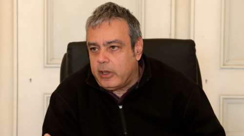 Βερναρδάκης: Μην χτυπάτε τον Τσίπρα, είναι μόνο 44 ετών