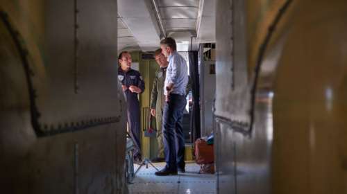 Επίσκεψη του Κ. Μητσοτάκη στη βάση των καναντέρ στην Ελευσίνα