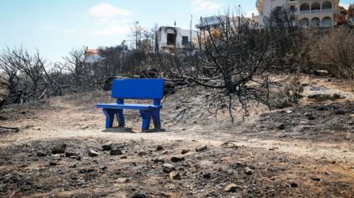 Οι κατεδαφίσεις αυθαιρέτων ανάβουν νέες πολιτικές «φωτιές»