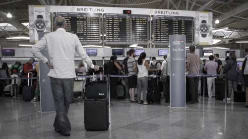 Κατά 100.000 αυξήθηκαν οι Έλληνες μετανάστες στη Γερμανία μέσα στην κρίση