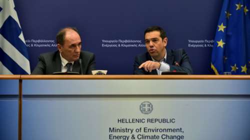 Συνάντηση Τσίπρα - Σταθάκη: Άμεσα οι πρώτες 61 κατεδαφίσεις αυθαιρέτων