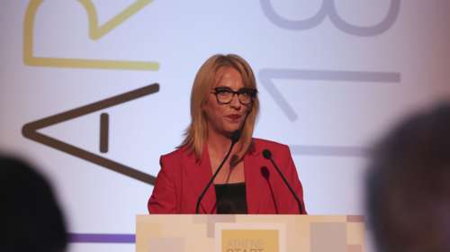 Δούρου: «Δεν κρυφτήκαμε» λέει τώρα η Περιφερειάρχης Αττικής