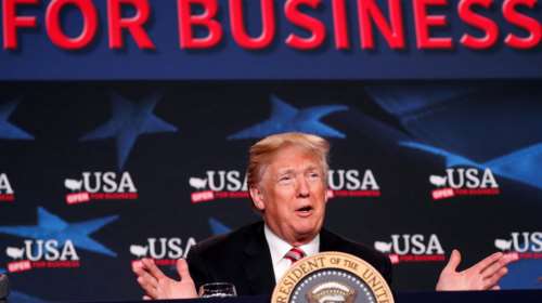 Προσβλητική επίθεση Τραμπ σε Λεμπρόν: Δύσκολα λες πως είναι έξυπνος