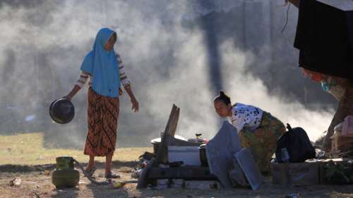 Στους 131 οι νεκροί από τον σεισμό στην Ινδονησία