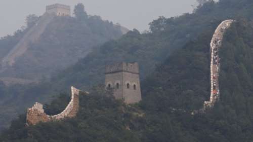 Η Κίνα ακύρωσε την διαμονή των τουριστών στο Σινικό τείχος